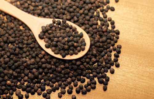 Giá tiêu hôm nay 16/1: Đồng loạt giảm ở thị trường trong nước và xuất khẩu